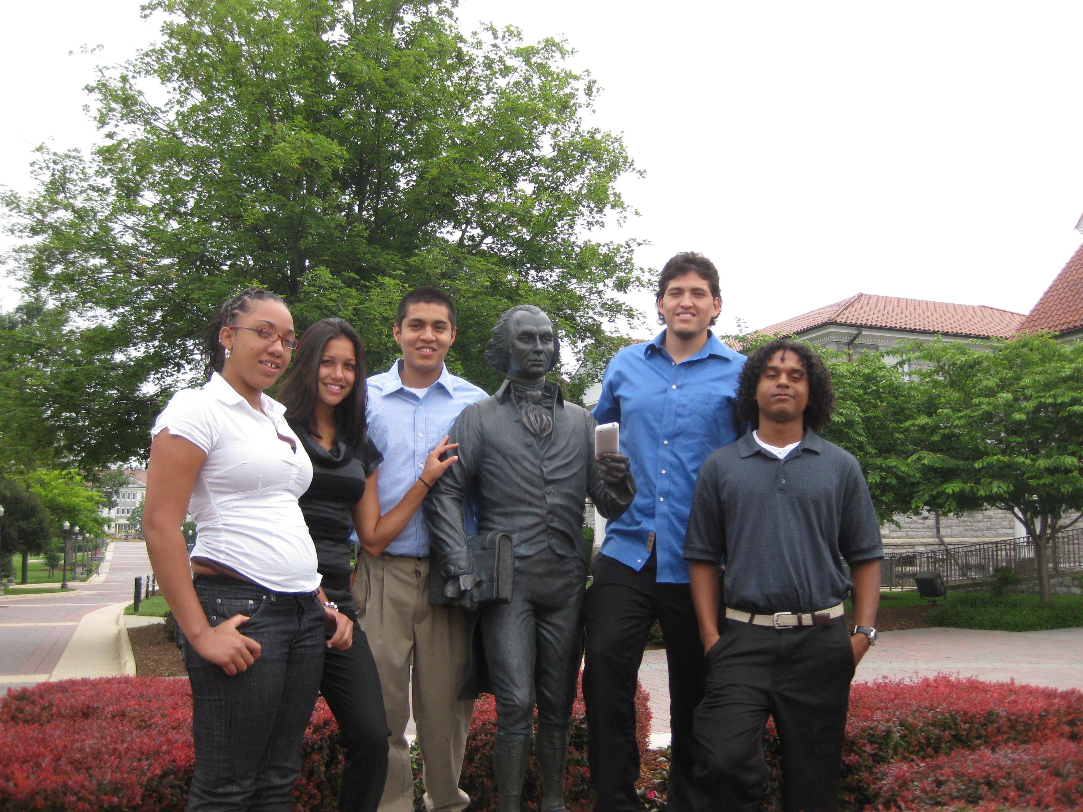 Picture of Summer 2009 students